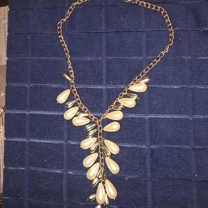 Elegant Gold and Cream Necklace